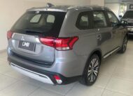 MITSUBISHI OUTLANDER 2.0 MIVEC GASOLINA HPE AUTOMÁTICO 7 LUGARES